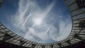 Matchday Gallery | Toffees test for Irons