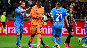 Napoli-Milan, vietato pareggiare per continuare a inseguire l'Inter: Conte contro Allegri è spareggio per il secondo posto e ultimo treno Scudetto