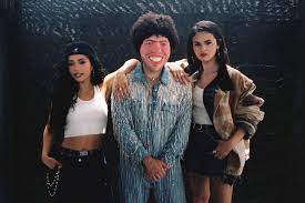 Selena Gomez, Becky G, and Benny Blanco Just Dropped the Video of the Summer