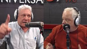 ¡Tremendo cruce en Radio Universal! Kesman vs. Faría al aire
