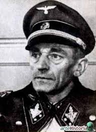 Le SS-Obergruppenführer Karl Hermann Frank est arrivé en grand uniforme, voir comment ses ordres avaient été exécutés. - frank