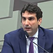 Problema do Master foi o uso dos recursos, disse Galípolo, presidente do BC