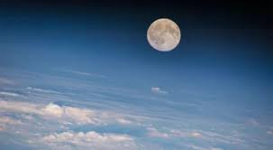 Super Lune de Décembre: Chance, Argent et Changements Inattendus!