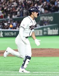 Kim Do-young (KIA Tigers) did it. At an important moment, he instantly changed the atmosphere by hit..