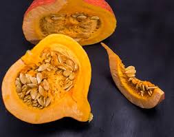 Nhìn từ trên xuống một nửa quả bí ngô | Ảnh Miễn phí