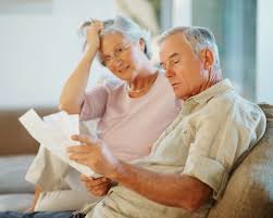 Resultado de imagem para Ilustração:desprezo aos aposentados