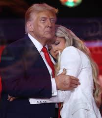 ÔNG TRUMP: CHARLIE KIRK LÀ 'NGƯỜI HÙNG VĨ ĐẠI' Tổng thống Mỹ ...