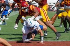 Commentary: Lincoln Riley's latest defensive reboot at USC is nowhere close to playoff-ready