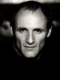 Colm Feore heißt der gute Mann ;) . Das einzige was mich aktiv am Film ...