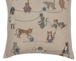 CORAL&TUSK [Playful Cats Pillowの画像