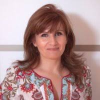 Ana Vargas García es Diplomada en Óptica en 1989 por la EUO Complutense de Madrid y Diplomada en Optica y Optometría en 1999 por la universidad de Granada. - ana-vargas-garcia