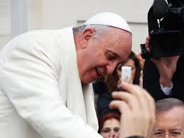 Résultat de recherche d'images pour "pope would you kiss the feet of rape victims"