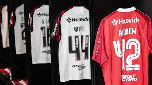 Enquanto Jardim chega ao comando, Flamengo também acerta contratação de novo atacante