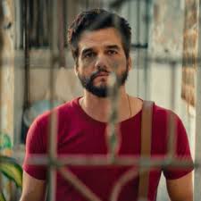 Wagner Moura Brilha! Homenagem Surpresa em Festival nos EUA!