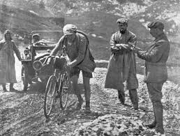 Resultado de imagen de imagenes de ciclistas antiguos