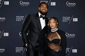 Karl-Anthony Towns Sends 8-Word Knicks Message at Wedding With Jordyn Woods