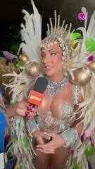 Gabi Martins ousa de tapa-mamilo e marquinha de biquíni em desfile da Vila Isabel
