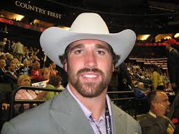 Jared Allen, the Vikings&#39; recently-acquired hard-drinking (and driving) quarterback-crushing machine was on hand at the Xcel Center Tuesday evening to ... - jared%2520allen