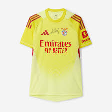 Camisola do SL Benfica Autografada por Trubin 2025-2026