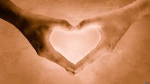 Résultat de recherche d'images pour "coeur avec des mains"