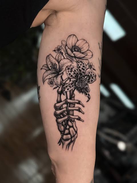 Skeleton lady done in 2 sessions #tattoodrawing #tattooinspiration ...