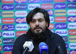 دقیقی: بعضی مواقع اورونوف و حسین‌زاده می‌خواهید!