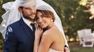 Why a Top Divorce Lawyer Advocates Marrying for Money Over Love