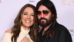 ¡Escándalo amoroso! ¿Se acabó el romance entre Elizabeth Hurley y Billy Ray Cyrus?