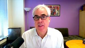 Smartphone Danger: Why Experts Say NO to Phones Before Age 13!