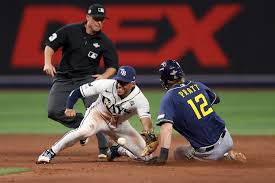 Cooper Pratt tagged out on reviewed steal in World Series Game 4