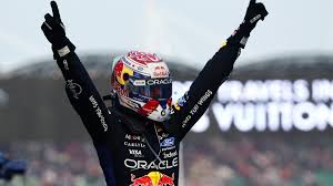 Chaotisches Rennen in Malaysia: Max Verstappen gewinnt Formel 1-Krimi — T-Online