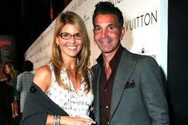 Lori Loughlin and Mossimo Giannulli’s Marriage Crumbling: A Deep Dive