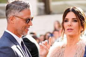 Sandra Bullock diz que começou a viver o luto por Bryan Randall quatro anos antes da morte