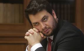 PF Investigando! Ex-Assessor de Bolsonaro Simula Fuga para os EUA?