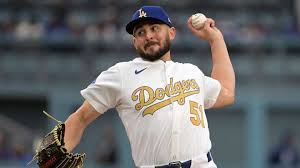 Dodgers' Alex Vesia and Wife Kayla Announce They're Expecting First Child