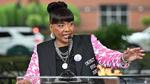 WNBA Drama! Angel Reese Accuses Ex-NFL QB of 'Lying' About Caitlin Clark Feud - Imagen principal del artículo