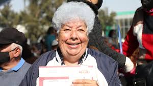 Adultos mayores esperan recibir su último pago de pensión bimestral de 6,400 pesos en noviembre, pero todavía no se ha revelado el calendario