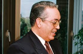 Slaheddine Ben Mbarek, ancien ministre de l&#39;Economie et du Commerce, est décédé, mardi, après une longue lutte contre la maladie, à l&#39;âge de 78 ans environ, ... - slaheddine-ben-mbarek