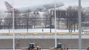 Clima extremo paraliza temporalmente operaciones aéreas en Chicago