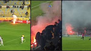 Otra vez: hinchas de Universidad de Chile protagonizaron serios incidentes en partido ante Everton por Copa Chile