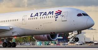 Se aprovarem fim da escala 6x1 o Brasil não terá mais voos internacionais, diz CEO da LATAM