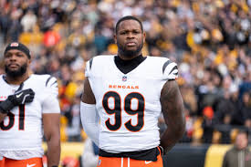 Bengals' Defense Shows Improvement Despite Overall Struggles