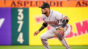 Luis Arraez’s Defensive Improvement with the Giants