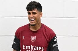 Notícias do mercado de transferências na manhã de 29 de maio: Ruben Dias quer deixar o Manchester City, Barcelona mira zagueiro do Arsenal.
