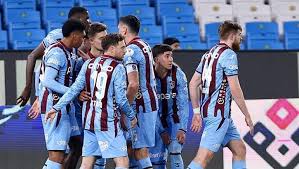 MAÇ BAŞLADI | Trabzonspor - Fatih Karagümrük maçı Canlı Anlatım - TS - FKG maçı kadrosu, skoru ve istatistikleri