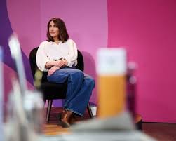 TV en Paraguay: Artistas retratan a celebridades y escándalo en hogar de ancianos