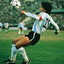 نتيجة بحث الصور عن ‪maradona with brazil shirt‬‏