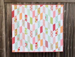 Résultat de recherche d'images pour "jelly roll quilt patterns free"