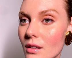 Blush rosado para pele madura