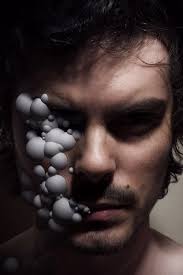 The finishing with the black matte is perfect. Selfportrait by Hugo Arcier, Self Portrait with Spheres, 2008. The Mutation 1 sculpture is 334,7 x ... - 1Autoportrait_mutation-20cmx30cm